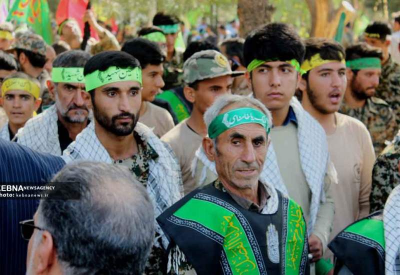 دهه پنجم انقلاب را با هشدار کوبنده به دشمنان آغاز می‌کنیم