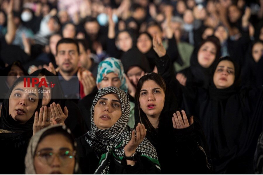 کمحجابهایی که به مراسم «احیا» رفتند + عکسها