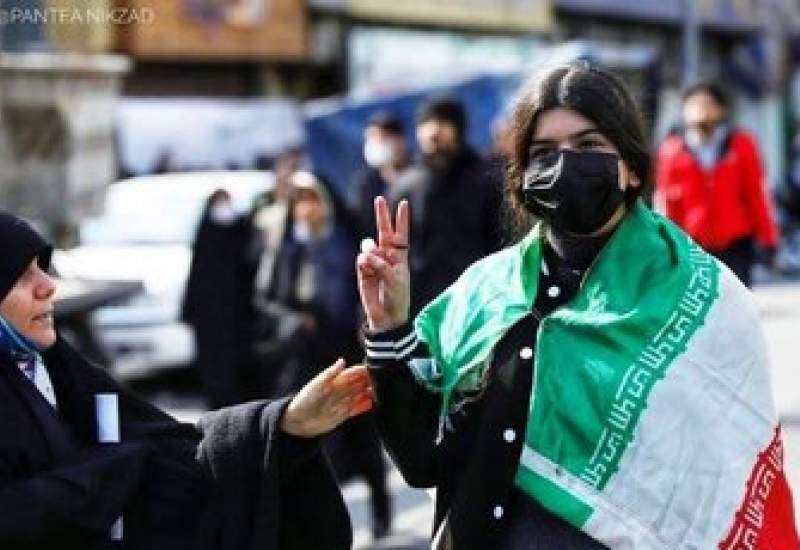 جنجال لایجه جدید حجاب / «روبوسی» در انظار عمومی هم «جرم» شد / جریمه «میلیاردی» در انتظار سلبریتی‌ها