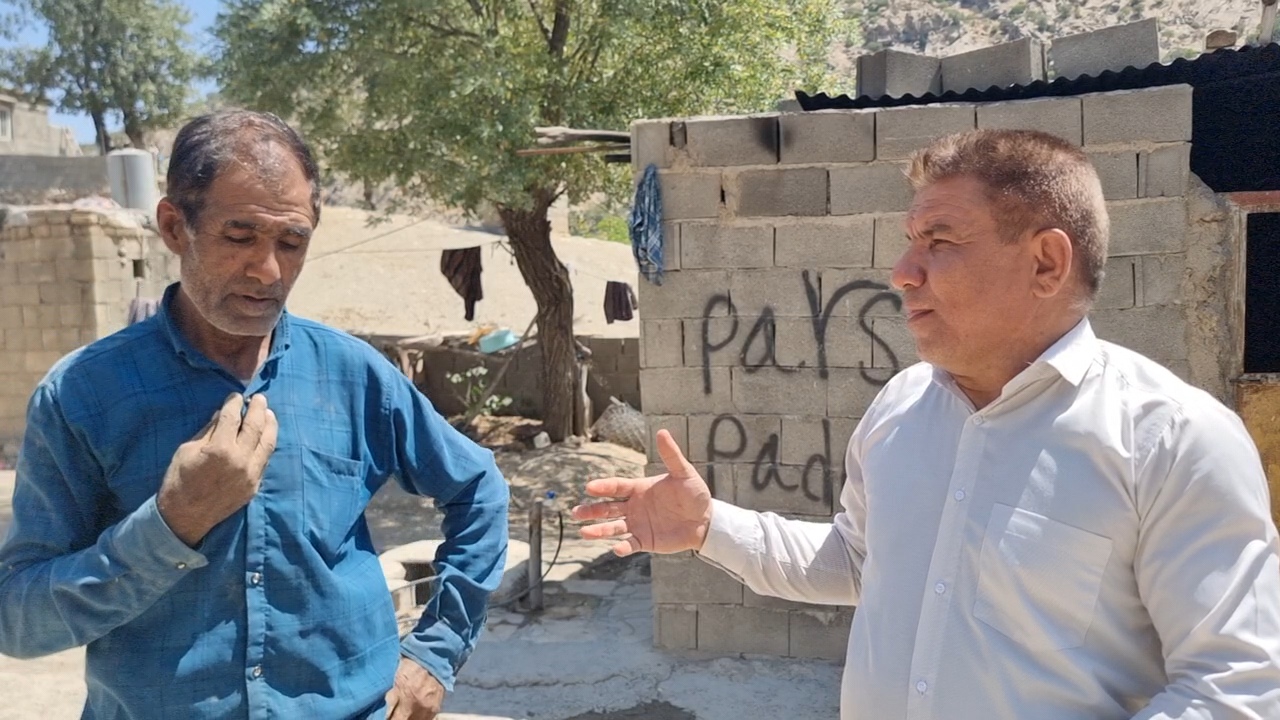 آقای بخشدار ممنونیم که ما را دیدید، سلام ما را به رئیس جمهور برسانید و بگویید: شمایل روستاهای ما از اول انقلاب تا حال تکان نخورده است