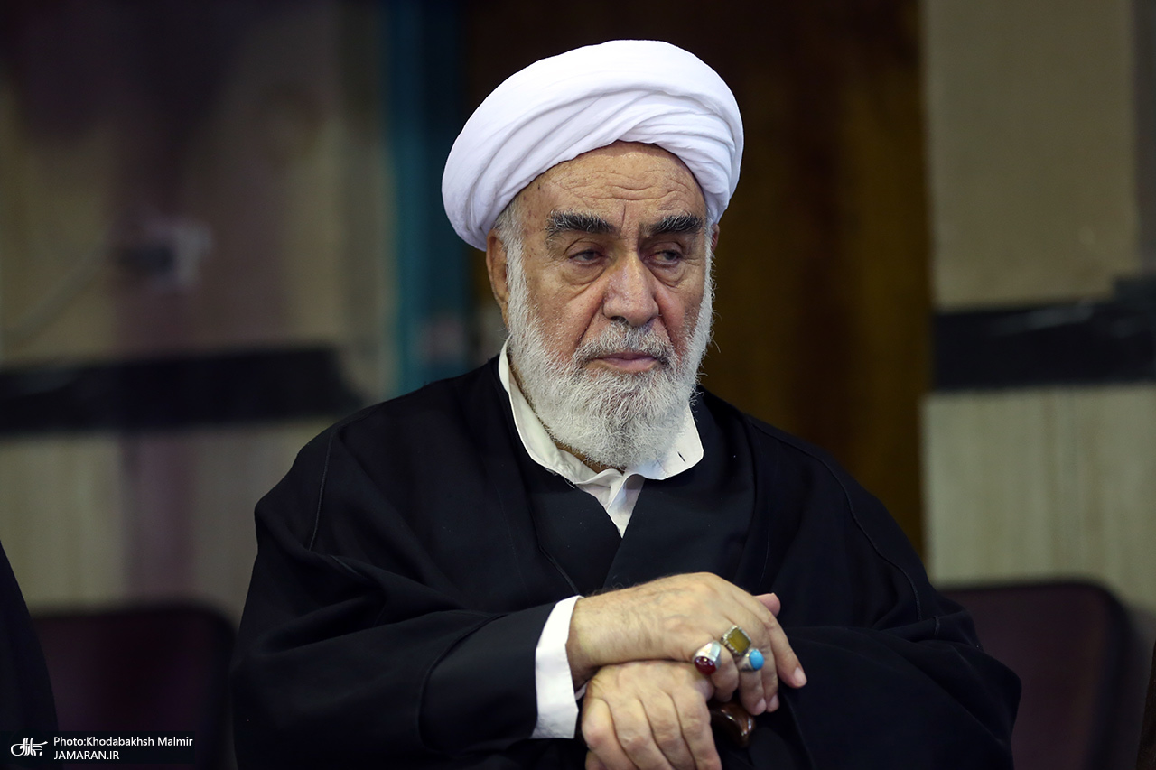 مراسم تشییع آیت الله شیخ حسن صانعی