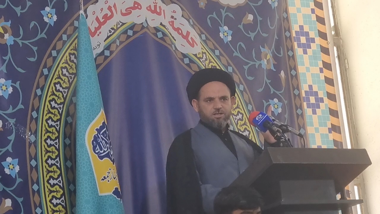 امام جمعه چیتاب: همه واقفیم، گرانی و تورم هست، اما هیچ ملتی کشورش را دست هیچ بیگانه‌ای نخواهد داد