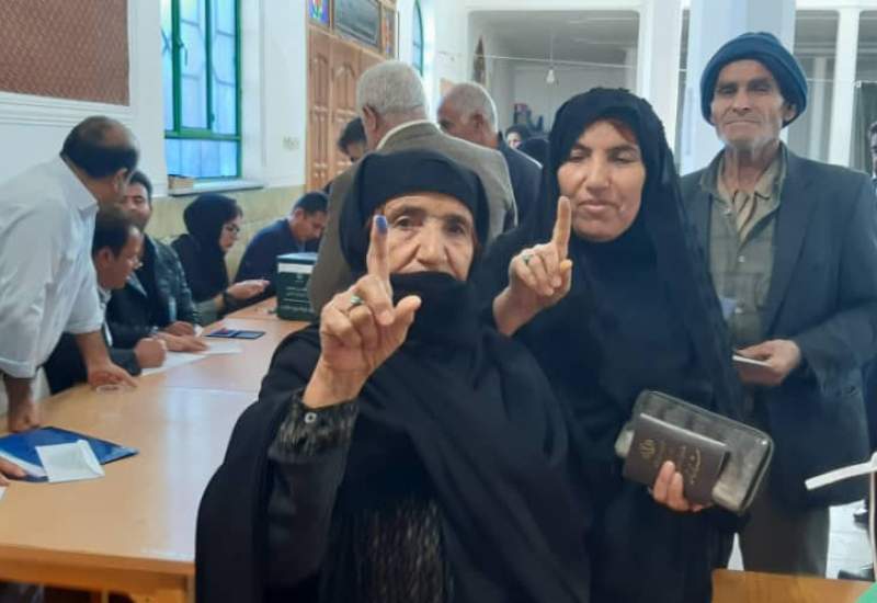 فعال سیاسی یا انتخاباتی؟ / نمایندگی و نماینده بودن مردمی که در میان خود کسانی چون پرفسور ملک حسینی دارند، رسالت سنگینی است / کسانی که خواسته یا ناخواسته برای منافع شخصی خود منافع عمومی را به قربانگاه بردند، در مقابل مردم و جامعه نخبگانی برای ابدیت تاریخ بدهکارند