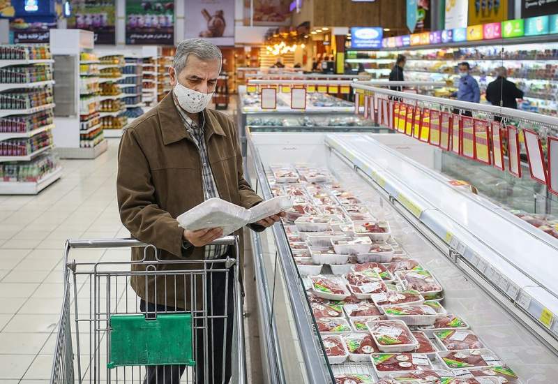 گوشت گوسفندی نسبت به ماه پیش ۱۱ درصد و نسبت به سال گذشته ۱۲۷ درصد گران شد / تورم گوجه هم نسبت به سال پیش به ۱۰۸ درصد رسید