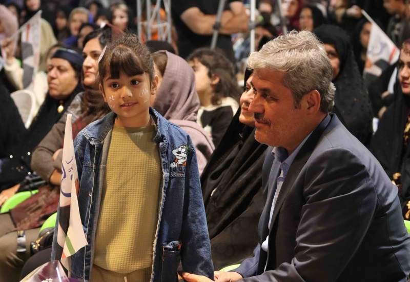 فیلم و تصاویر| غلامرضا تاجگردون: برای بهبود زندگی مردم و ارتقای نظام و برای داشتن ایران قوی باید این مسیر را برویم/ این نظام و این حکومت و این جمهوریت بدون حضور مردم نمی‌ارزد/ فکر نکنید که با اقلیت بر گرده مردم سوار بشوید پیروز هستید.  <img src="/images/video_icon.png" width="11" height="10" border="0" align="top">
