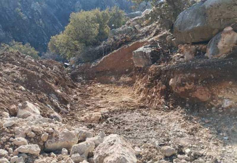 آغاز عملیات اجرایی پل ۱۶ متری در روستای مونه شهرستان لنده +  تصاویر