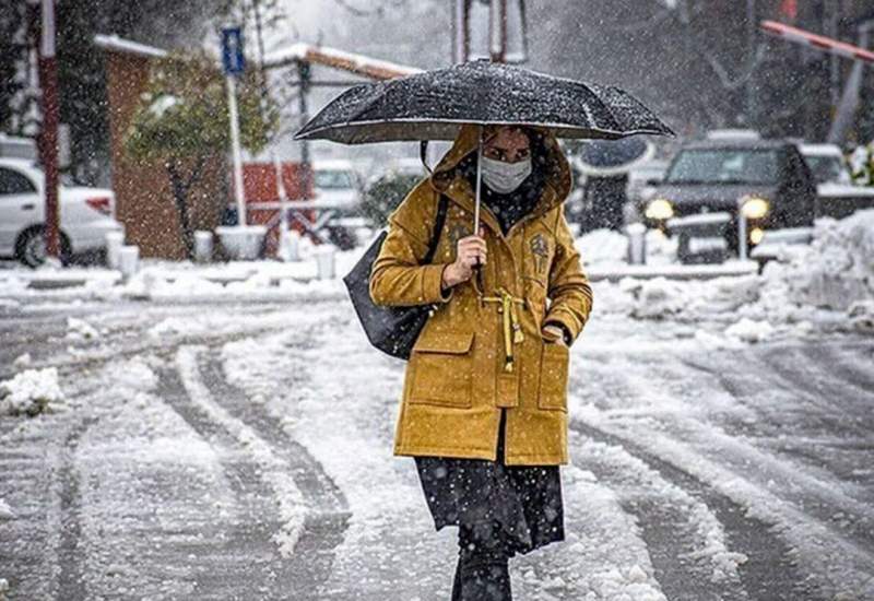 آغاز فعالیت سامانه بارشی در ۱۴ استان طی امروز / برف و باران فردا به تهران و ۱۱ استان دیگر می‌رسد