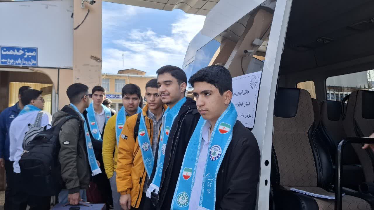 اعزام اولین کاروان حج عمره دانشآموزان کهگیلویه و بویراحمد پس از ۱۰ سال