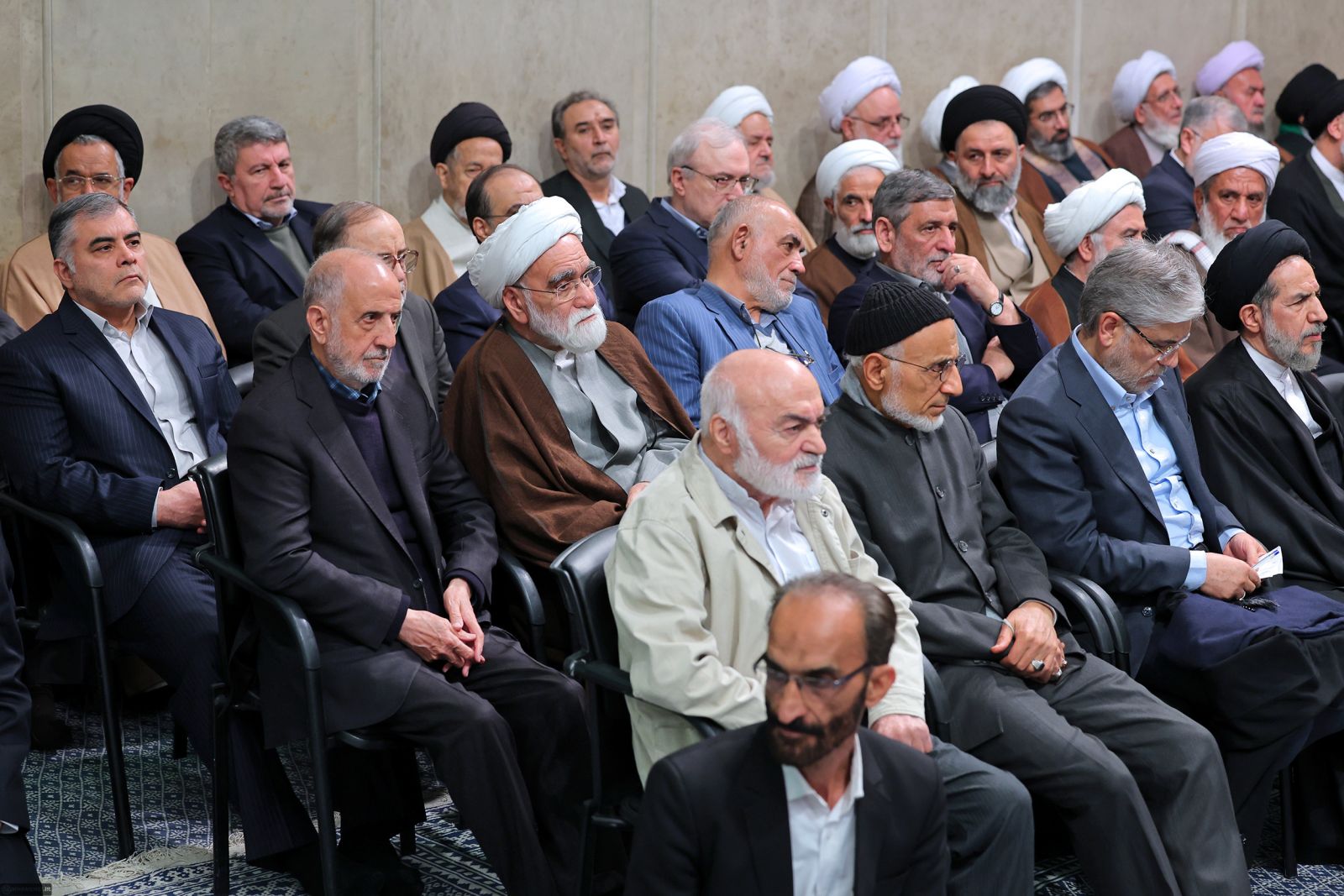 سخنان پزشکیان در دیدار کارگزاران نظام با رهبر انقلاب؛ قدردانی رهبری از رئیسجمهوری/ ظریف و ساداتینژاد هم آمدند