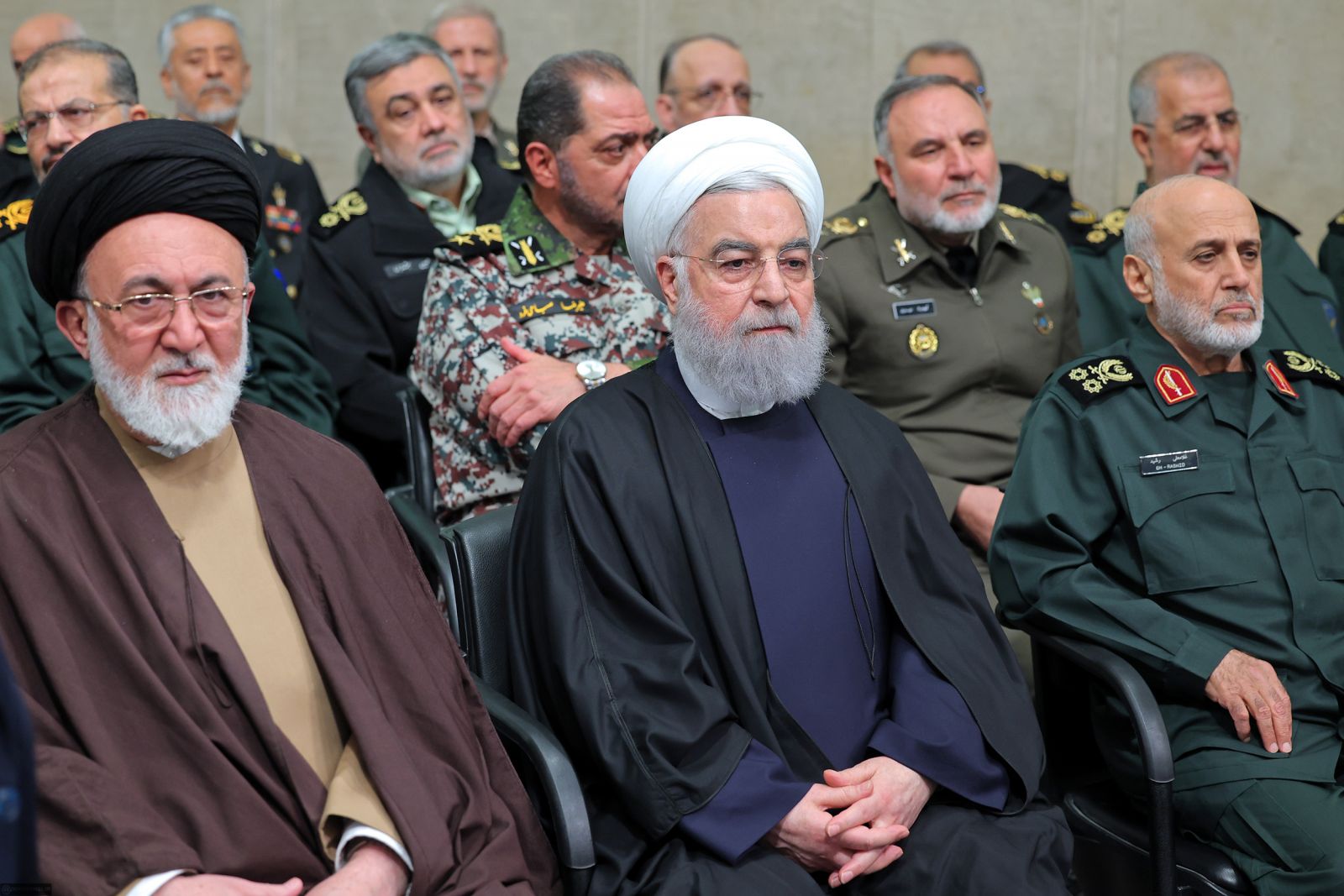 سخنان پزشکیان در دیدار کارگزاران نظام با رهبر انقلاب؛ قدردانی رهبری از رئیسجمهوری/ ظریف و ساداتینژاد هم آمدند