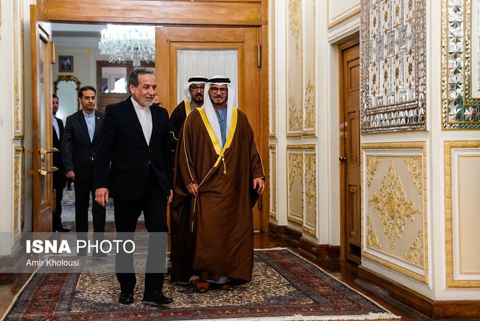 تصاویر | تهران رسما تایید کرد: نماینده امارات حامل نامه ترامپ است / دیدار با عراقچی در تهران