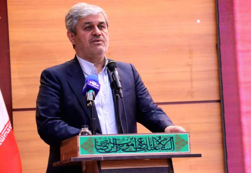 صحبت‌های قابل تأمل تاج‌گردون در همایش روز ملی شوراها: حادثه بندرعباس تلخ و بسیار پیچیده بود /  تلخ‌تر از وقوع حوادث، عدم برخورد قاطع با مسببان آن‌هاست / پلاسکو و متروپل عبرت نشد / اعضای شورا برای رأی بعدی کار نکنید، مردم عاقل‌اند! /وعده‌های بی‌عمل، هم مردم را اذیت می‌کند و هم مسئولان را/  من نه سوپرمن هستم و نه می‌توانم همه‌چیز را درست کنم، اما قول می‌دهم تا جایی که توان دارم، برای مردم کار کنم / برای رسیدن به توسعه، باید از منافع شخصی، قومی یا محلی بگذریم، اگر خودمان را به این چیزها زنجیر کنیم، نه خودمان رشد می‌کنیم و نه مردم