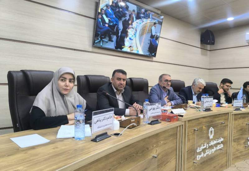 یک دانشجو:  ترکیب سیاست با امور سلامت و آموزش، به زیان مردم و جامعه دانشگاهی تمام می‌شود / رتبه‌های پایین کهگیلویه و بویراحمد از نظر پرداخت وام ازدواج؛ مانعی جدی برای تشکیل خانواده در میان دانشجویان  / دخالت‌های غیراصولی، دانشگاه را از مسیر علمی و رسالت آموزشی خود منحرف می‌کند
