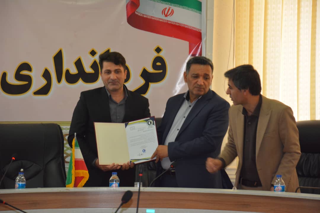 مجمعی تا کنون خاموش/آغاز رسمی فعالیت مجمع مشورتی نظام مسائل در کهگیلویه / مصطفی دلباز دبیر شهرستانی شد/ پیشنهاد فرماندار برای نجات مجمع مشورتی از رکود: اتاق بدهید تا کاری کنند