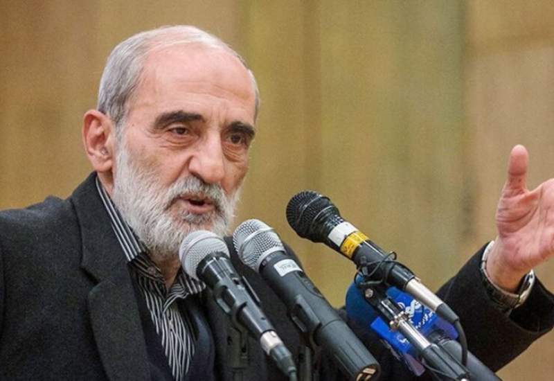 انتقاد تند شریعتمداری؛ خُب، نهادهای امنیتی و اطلاعاتی و قضائی چه می‌کنند؟! دست روی دست گذاشته و نظاره می‌کنند؟!