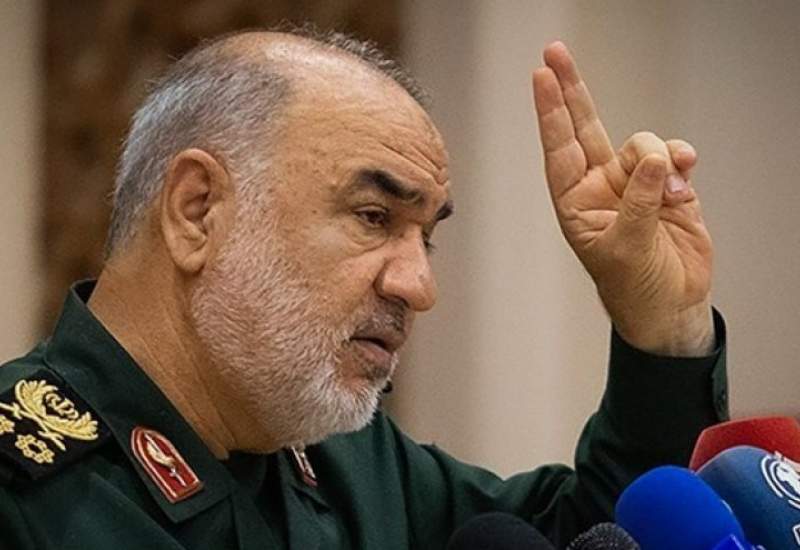 سرلشکر سلامی: هنرمندان سازندگان هویت حقیقت ملت‌ها هستند/ دشمن کاری می‌کند که در دفاع از ارزش‌هایمان خجالت بکشیم