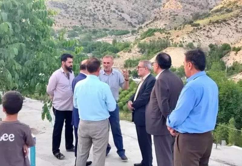 بازدید استاندار کهگیلویه و بویراحمد از پروژه گردشگری تپه طلایی