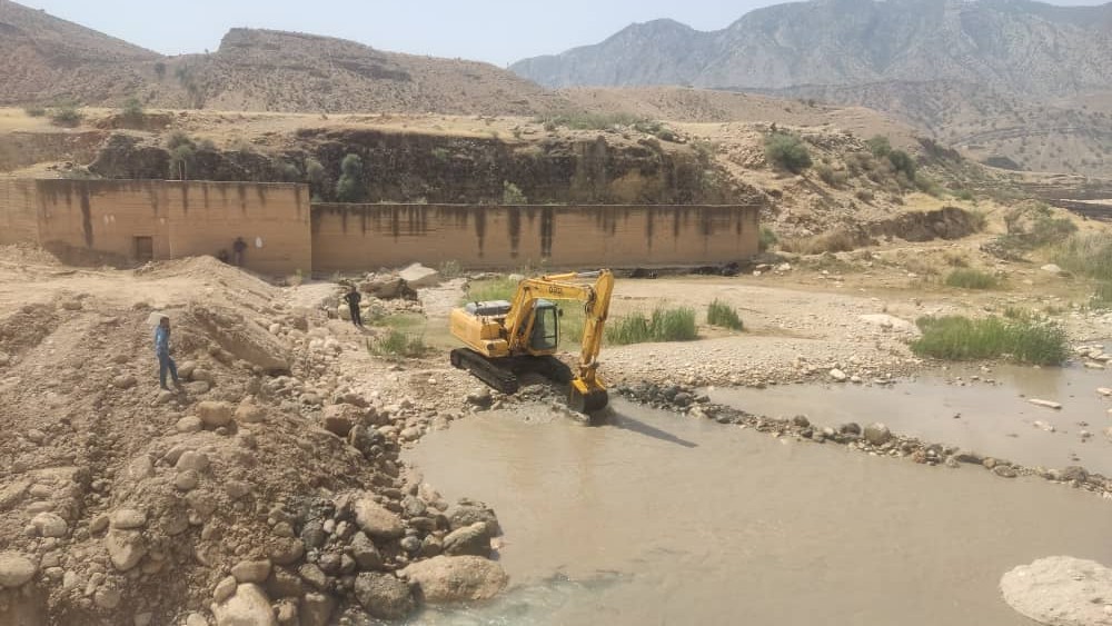 عملیات اجرایی سرآب بندی کانال های آبیاری شهرستان کهگیلویه