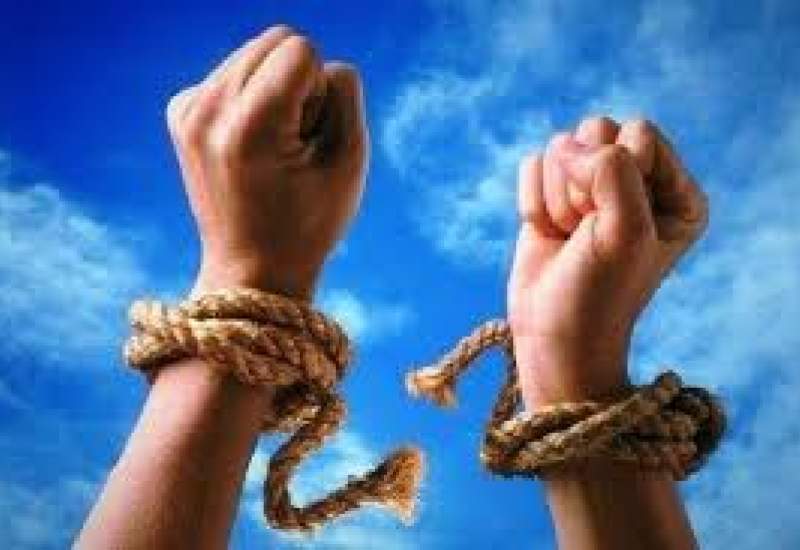 بخشش قاتل پس از ۸ سال در زندان یاسوج