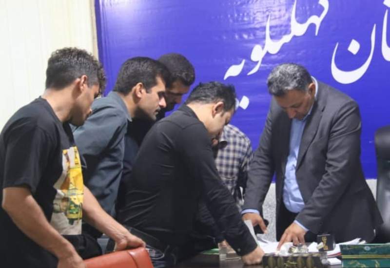 آغوش باز کاظمی جو به روی مردم/ درخواست فرماندار کهگیلویه از شهروندان: مطالبه گری همراه با راه حل را در پیش بگیرید/ لزوم ارتقاء فرهنگ مطالبه گری
