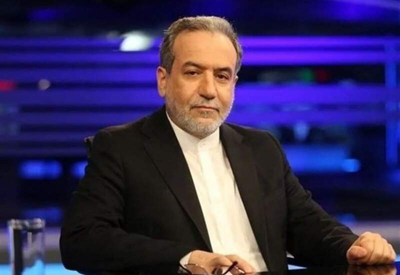 فیلم | حرف‌های تازه عراقچی در خصوص آتش‌بس و مذاکره با امریکا: ساعت یک بامداد در حال بازگشت از عشق آباد به تهران پیامی رسید که ساعت ۴ صبح آتش‌بس باشد، بدون پیش شرط /  رژیم صهیونیستی در اثر  استیصال به این نقطه رسیده بود /  نمی‌توان به قبل بازگشت، منطق و مواضع جدیدی داریم / استانداردهای دوگانه کشورهای اروپایی باعث شده جهان به سمت نابودی برود و حقوق بشر از بین برود