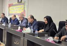 استاندار: بیش از یک‌سوم جمعیت استان با اصناف در ارتباط هستند/ موسویان: جهش ۳۵ برابری سرمایه‌گذاری صنعتی استان کهگیلویه و بویراحمد / فرخان:  با نگاه تعامل و نه تقابل به سراغ بازار آمده‌ایم / الهی: قرارگاه شهید سلامی برای رصد بازار در جنگ اقتصادی تشکیل شد/ یکی از اصناف: رفتار مدیران ارشد بانک‌ها در سطح استان با بازاریان محترمانه و همراه با همکاری نیست  