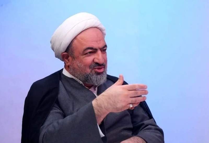 حمله رسایی به مصاحبه پزشکیان: فقط باید چای بخورد و حرفی نزند