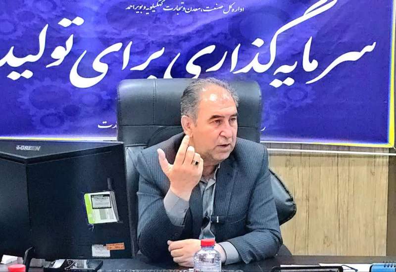موسویان، مدیرکل صنعت، معدن و تجارت کهگیلویه و بویراحمد در گفت‌وگو با کبنانیوز:  کم‌کاری هلدینگ‌های ایدرو و ایمیدرو در کهگیلویه و بویراحمد / چرا ظرفیت آب استان برای احداث صنایع مغفول مانده؟ / استان کهگیلویه و بویراحمد دوم در تولید، اما بی‌پایانه صادراتی / صادرات آبزیان هنوز بی‌هویت است /  کارت‌های بازرگانی‌ کهگیلویه و بویراحمد سرگردان در استان‌های دیگر / معدن داریم، سرمایه نه