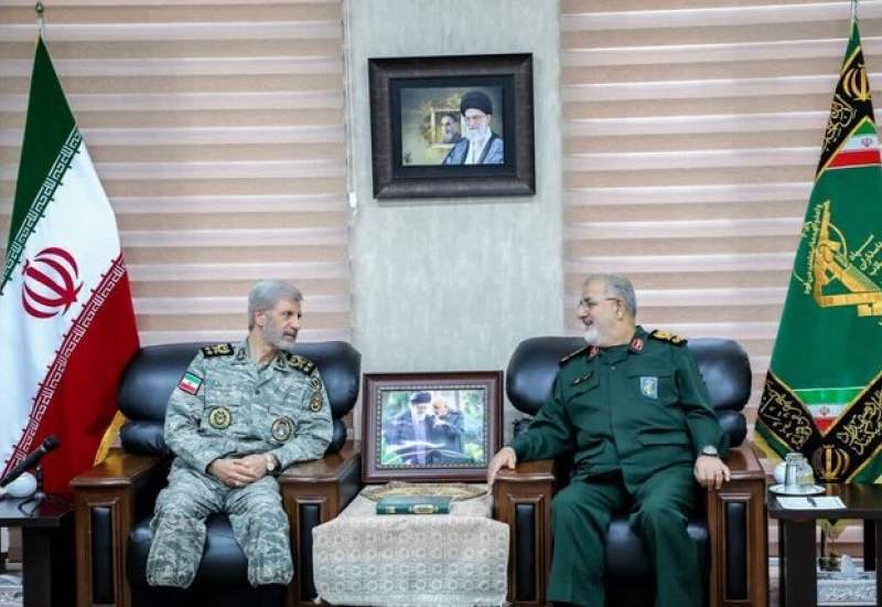  دیدار مهم فرماندهان کل ارتش و سپاه؛ برای تکرار ضربه به دشمن در آمادگی کامل هستیم