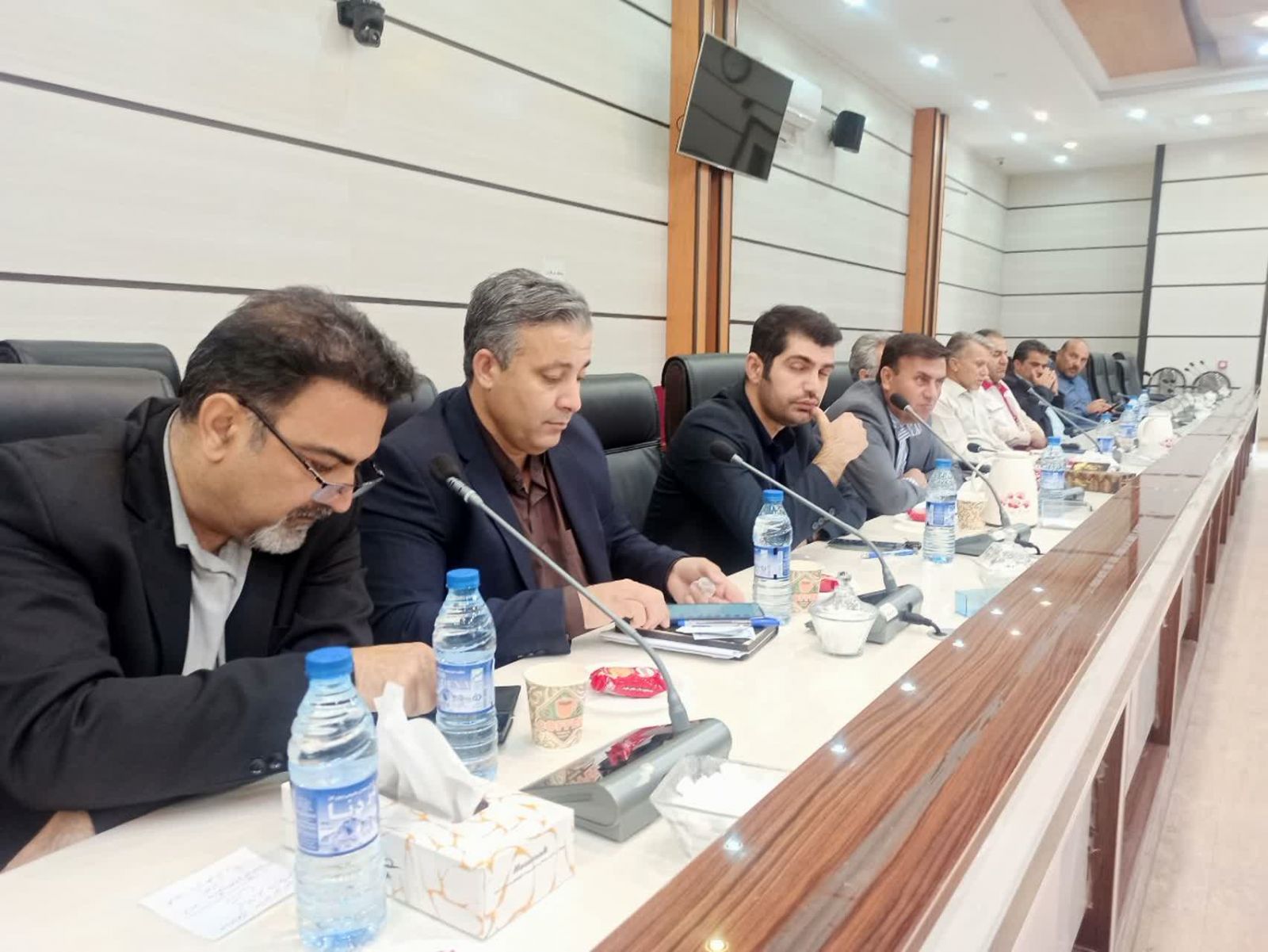 نشست شورای سلامت و امنیت غذایی شهرستان گچساران بدون حضور فرماندار 