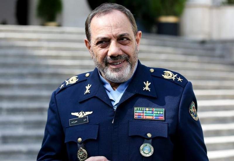 وزیر دفاع: موشک‌هایی که در جنگ ۱۲ روزه به کار گرفته شد، ساخت چند سال قبل وزارت دفاع بود / امروز موشک‌هایی را ساخته‌ایم و در اختیار داریم که دارای توانمندی‌های بسیار بهتری از موشک‌های قبلی است / اگر دشمن صهیونیستی ماجراجویی دیگری را انجام دهد، حتماً این موشک‌ها را به کار خواهیم گرفت