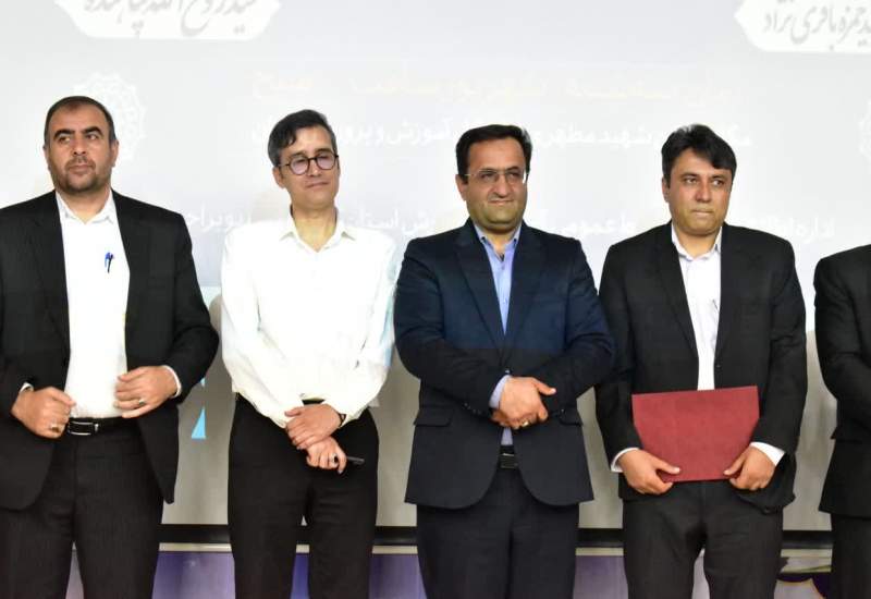 باقری‌نژاد خداحافظی کرد، پناهنده آمد
