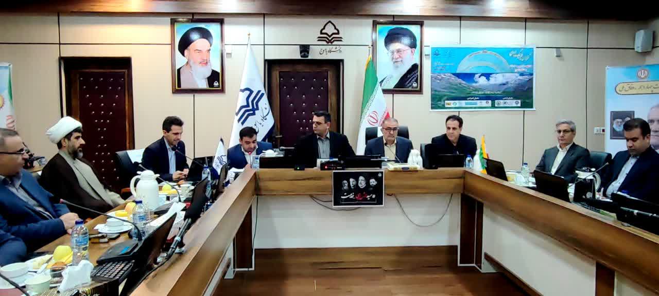 تصاویر | استاندار کهگیلویه و بویراحمد در کنفرانس فیزیک ایران: انرژی هستهای، تجلی بلوغ علمی ملت ایران است / ما مسئولان مدیون دانشمندانی هستیم که تاریخ ایران را برجسته کردهاند