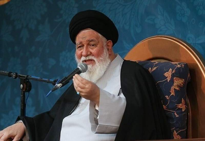علم الهدی: عده‌ای روی این موضوع کار می‌کنند که بی‌حجابی‌ها و لاابالیگری ها باید آزاد باشد تا مردم خوشحال شوند؛ مردم ما با عرفی شدن دین، شاد نمی‌شوند / افرادی به خاطر مقام‌پرستی‌ها به این نقطه رسیده‌اند که آیات خدا را تکذیب می‌کنند