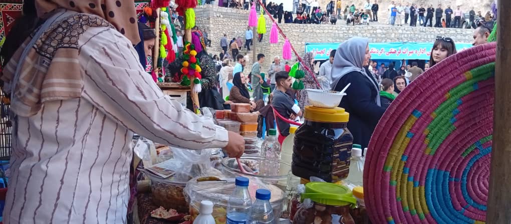 تصاویر | رؤیای جهانیشدن مارین؛ نخستین جشنواره انار در گچساران برگزار شد