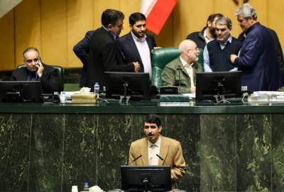 تصاویر | نشست علنی نوبت عصر یکشنبه ۲۶ بهمن ماه مجلس  <img src="/images/picture_icon.png" width="11" height="10" border="0" align="top">