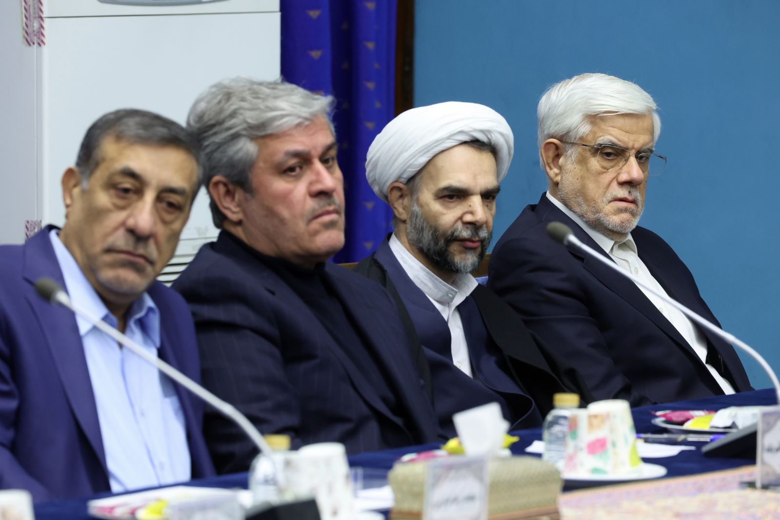 نشست مشترک سران و جمعی از مسئولان قوای سه‌گانه برگزار شد