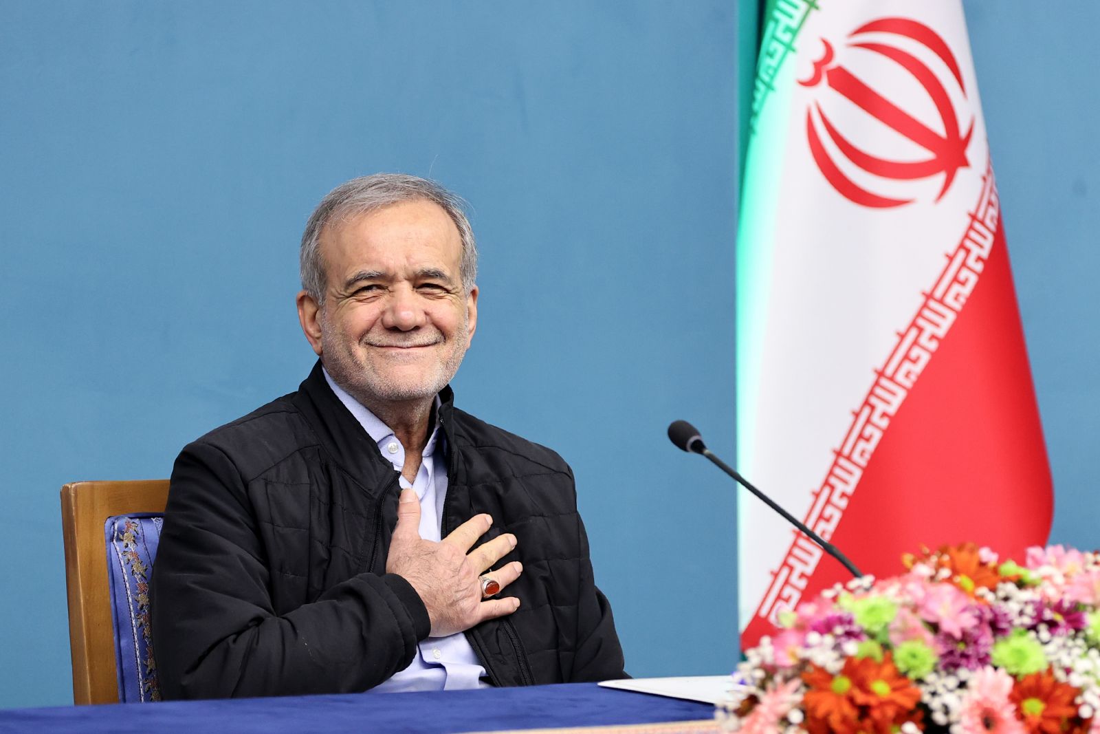 نشست مشترک سران و جمعی از مسئولان قوای سه‌گانه برگزار شد
