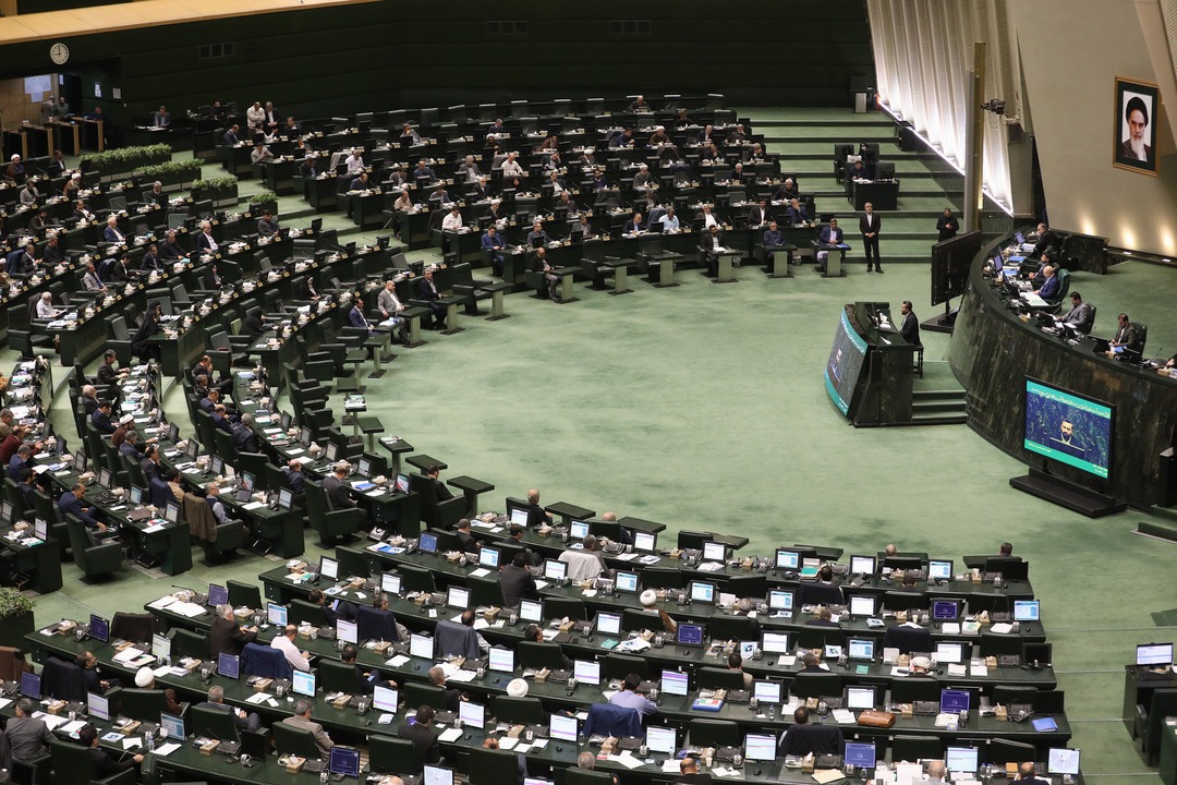 تاجگردون: نادیده گرفتن حقوق نخبگان، انگیزه‌های آنان را از بین می‌برد / پیشنهادات جدید برای حمایت از زندگی مردم در لایحه بودجه ۱۴۰۴ / قالیباف خطاب به تاجگردون: نباید به جای برنامه هفتم، برنامه ششم مبنا قرار گیرد  / رسایی و تاج‌گردون بر سر چه چیزی باهم بحث کردند؟