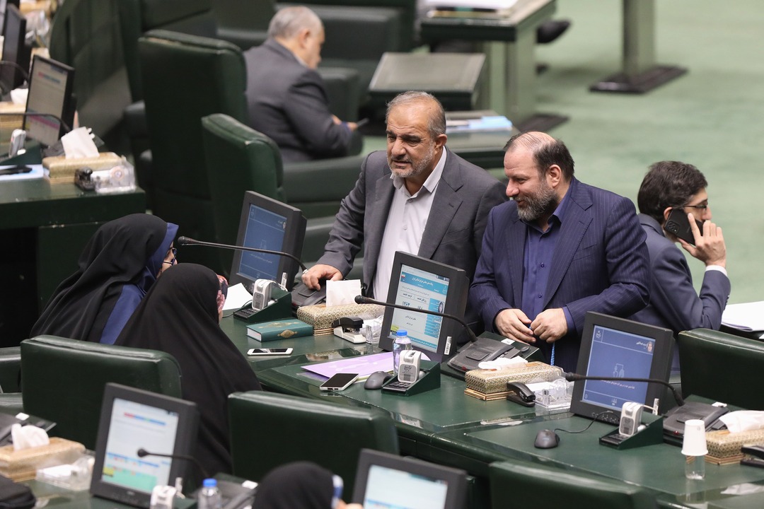 تاجگردون: نادیده گرفتن حقوق نخبگان، انگیزه‌های آنان را از بین می‌برد / پیشنهادات جدید برای حمایت از زندگی مردم در لایحه بودجه ۱۴۰۴ / قالیباف خطاب به تاجگردون: نباید به جای برنامه هفتم، برنامه ششم مبنا قرار گیرد  / رسایی و تاج‌گردون بر سر چه چیزی باهم بحث کردند؟