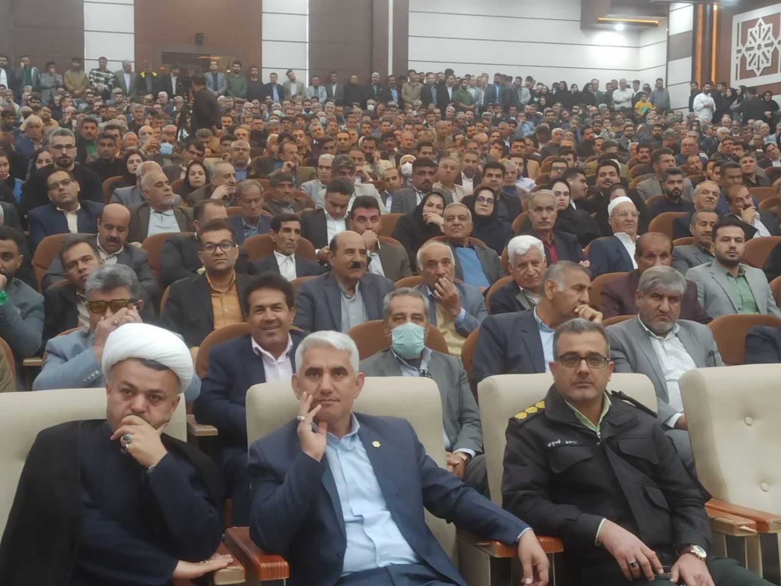 تصاویر و فیلم | مراسم معارفه ایوب مقیمی به عنوان فرماندار جدید گچساران در حال برگزاری است / حجت‌الاسلام ادیبان: برخی مدیران از پاسخگویی به مردم طفره می‌روند