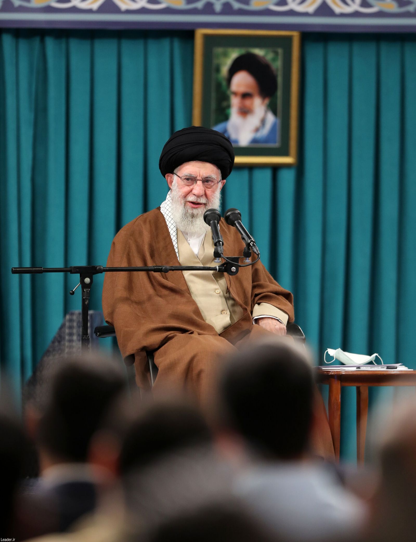 رهبر انقلاب در دیدار نخبگان و استعدادهای علمی: