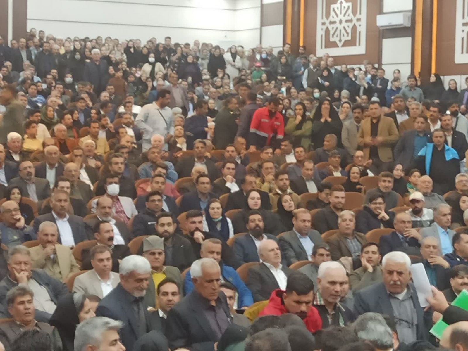 فیلم و تصاویر | غلامرضا تاجگردون، اولین سخنرانی رسمی خود را پس از پیروزی در انتخابات مجلس برگزار کرد / تاجگردون چرا نیش میزند؟