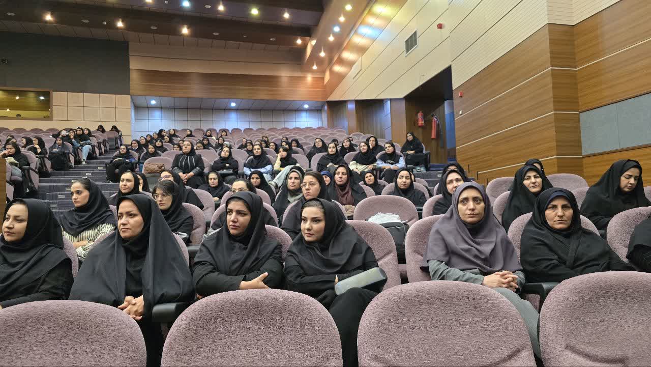 تصاویر | آغاز مراسم تودیع و معارفه در دانشگاه یاسوج بدون حضور نماینده استانداری / سردار خرمدل و سردار مثنوی با هم آمدند / امیری: باید مراقب باشیم فضای دانشگاهها از دخالتهای غیرضروری مصون بماند/ مهدی نوریپور، رسماً رئیس جدید دانشگاه یاسوج شد