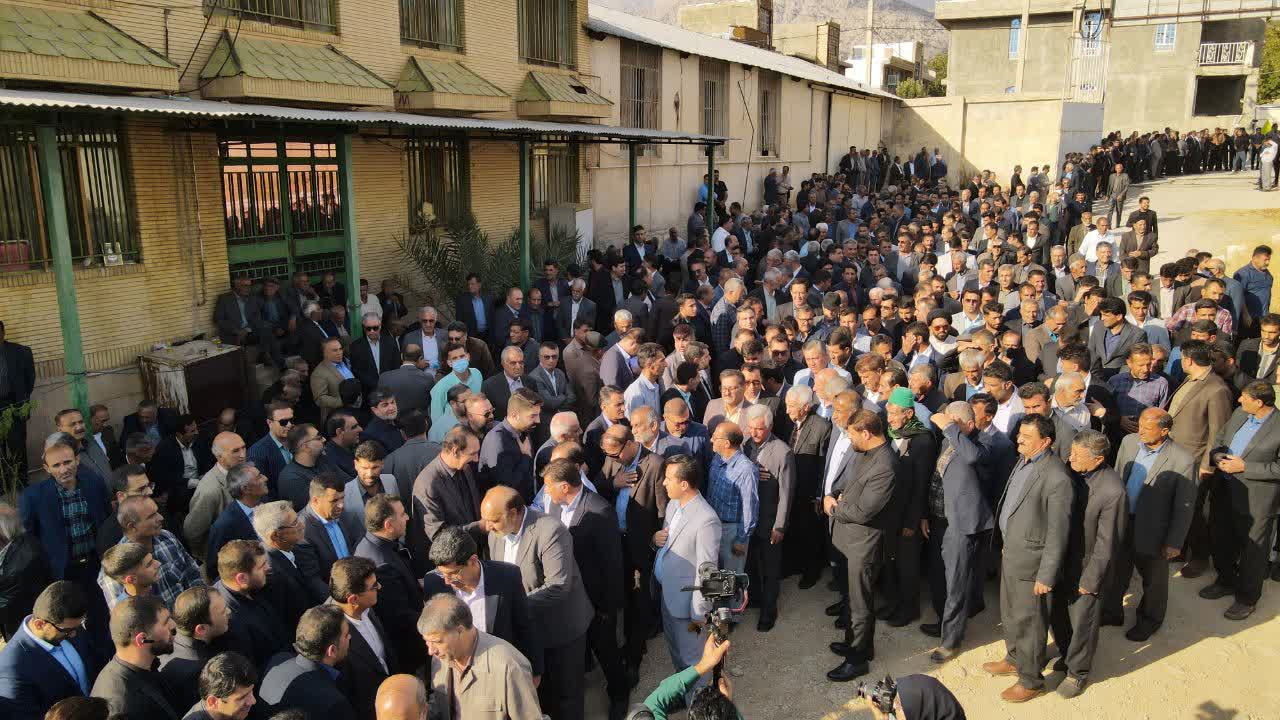 تصاویر| مراسم تشییع و تدفین پدر نمایندهی مردم بویراحمد، دنا و مارگون در مجلس شورای اسلامی